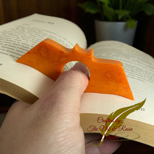 Page Holder #11: Square Bat