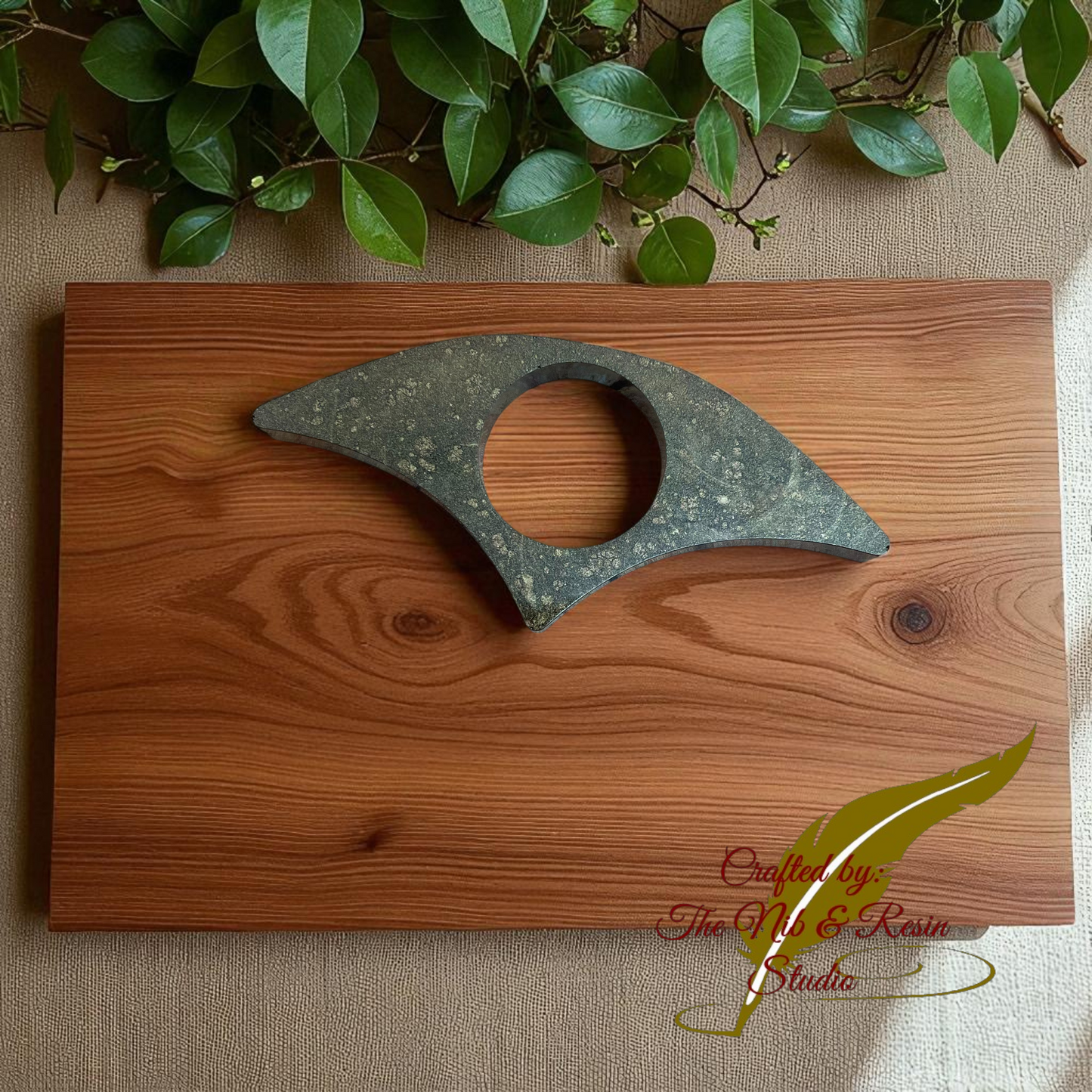Page Holder #8: Crescent