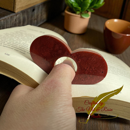 Page Holder #1: Heart Shape