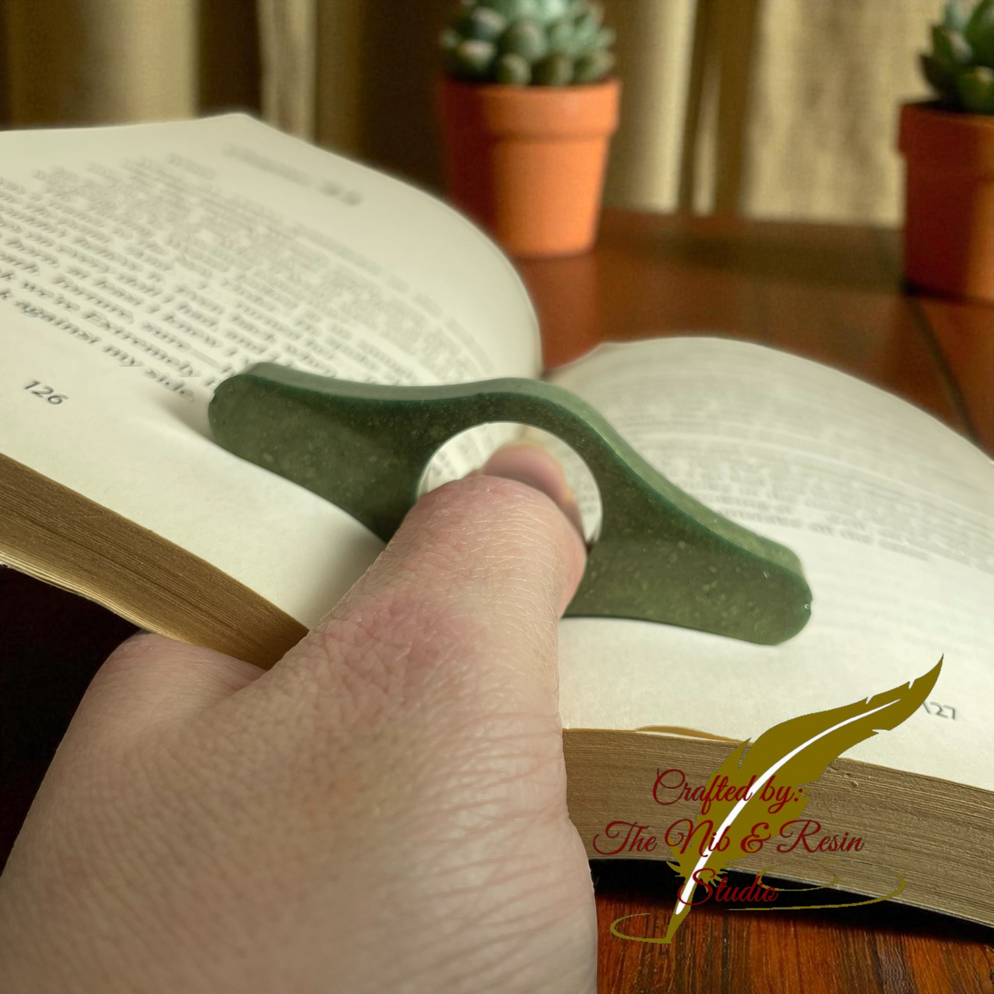 Page Holder #2: Round Propeller #1