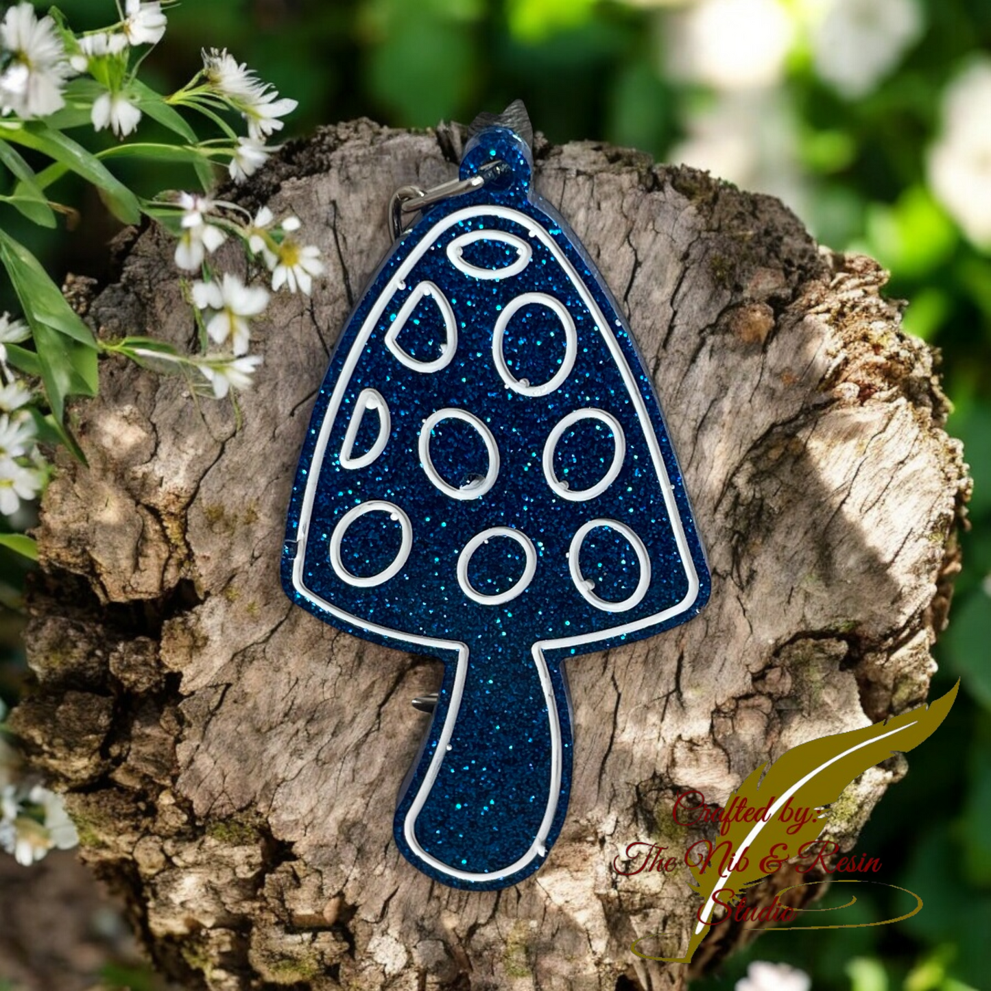 Mushroom Keychain – Sexy Blue Eyes Glitter Resin Mushroom Keychain