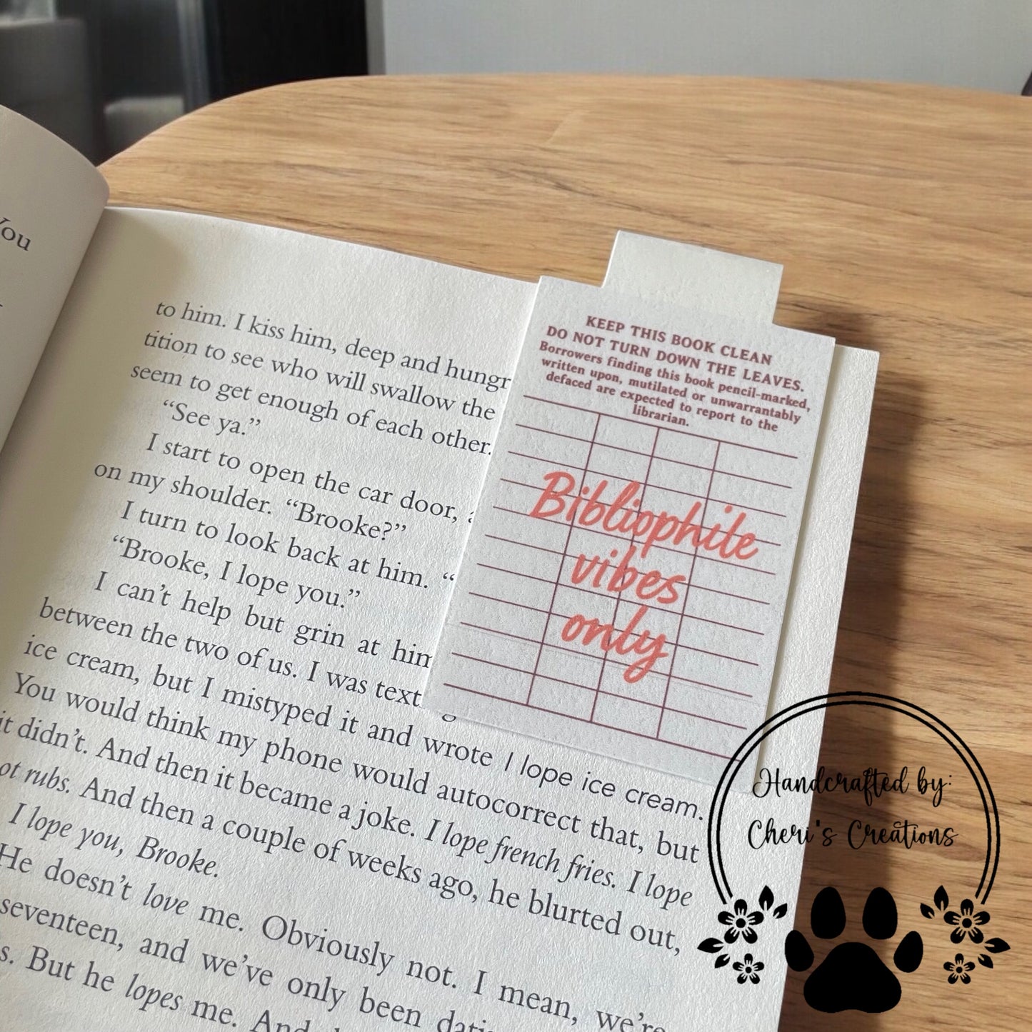 Retro Library Card Magnetic Bookmark – Vintage Book Lover Gift