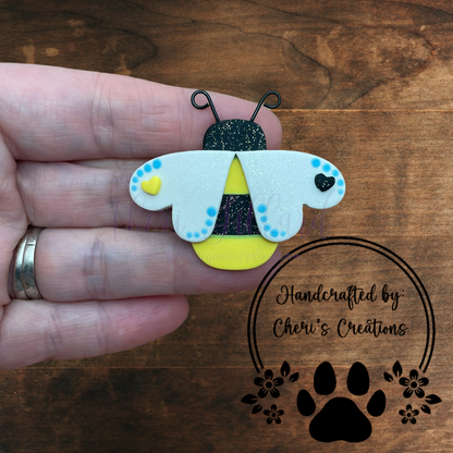 Bumblebee Bow Center – Handmade Polymer Clay Embellishment