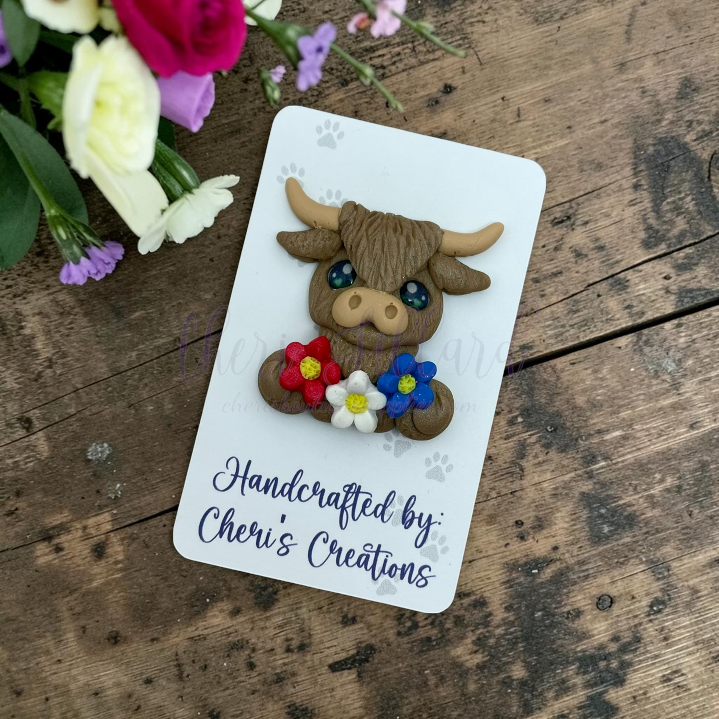 Patriotic Highland Cow Bow Center – Handmade Polymer Clay Embellishment