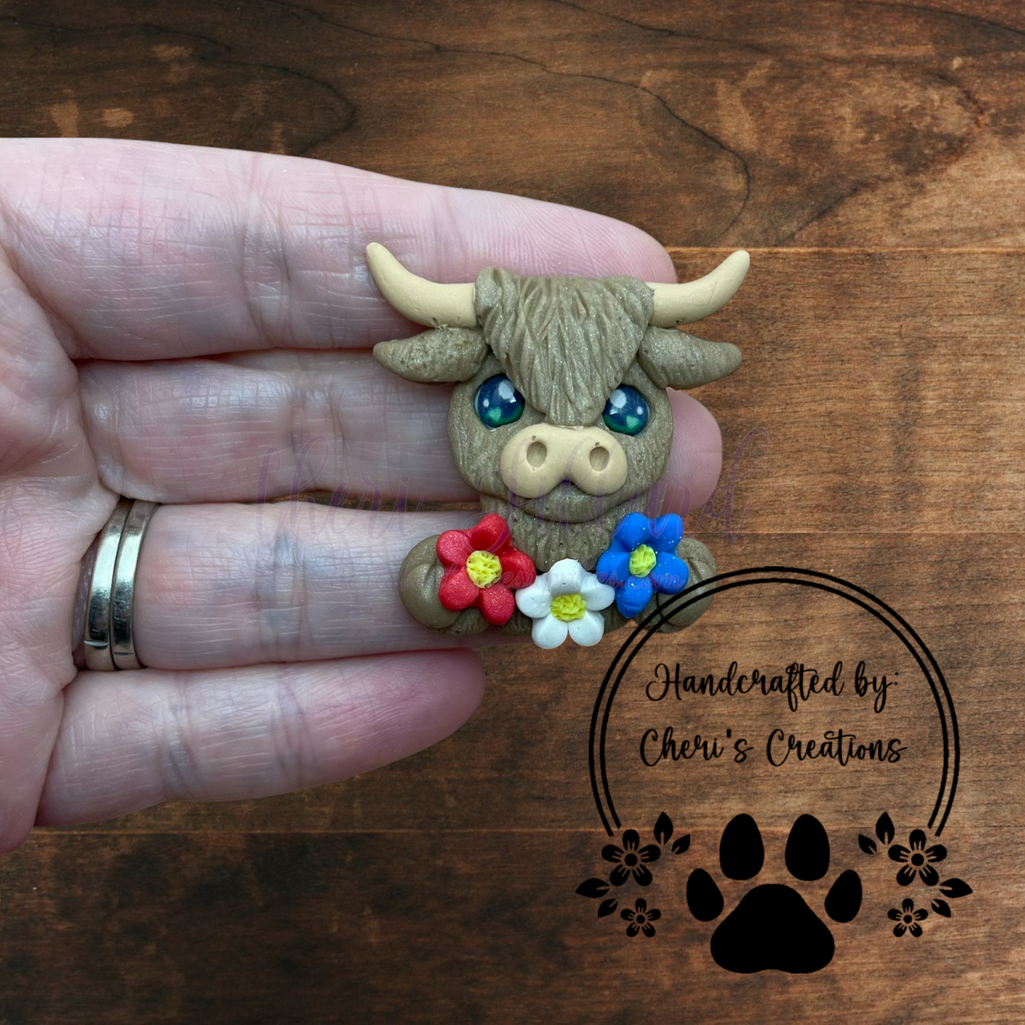 Patriotic Highland Cow Bow Center – Handmade Polymer Clay Embellishment