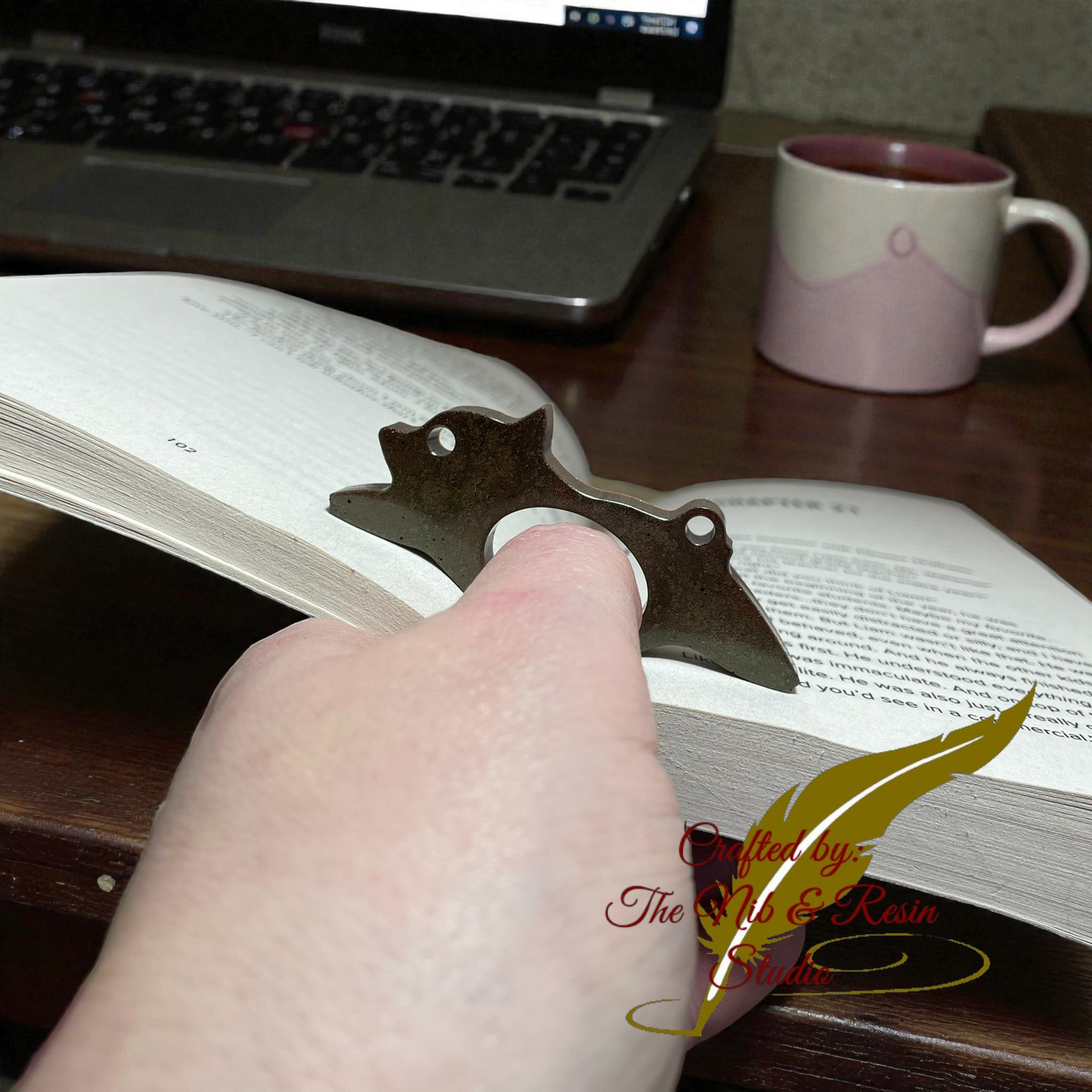 Page Holder - Breen Mica Piggy Thumb Holder