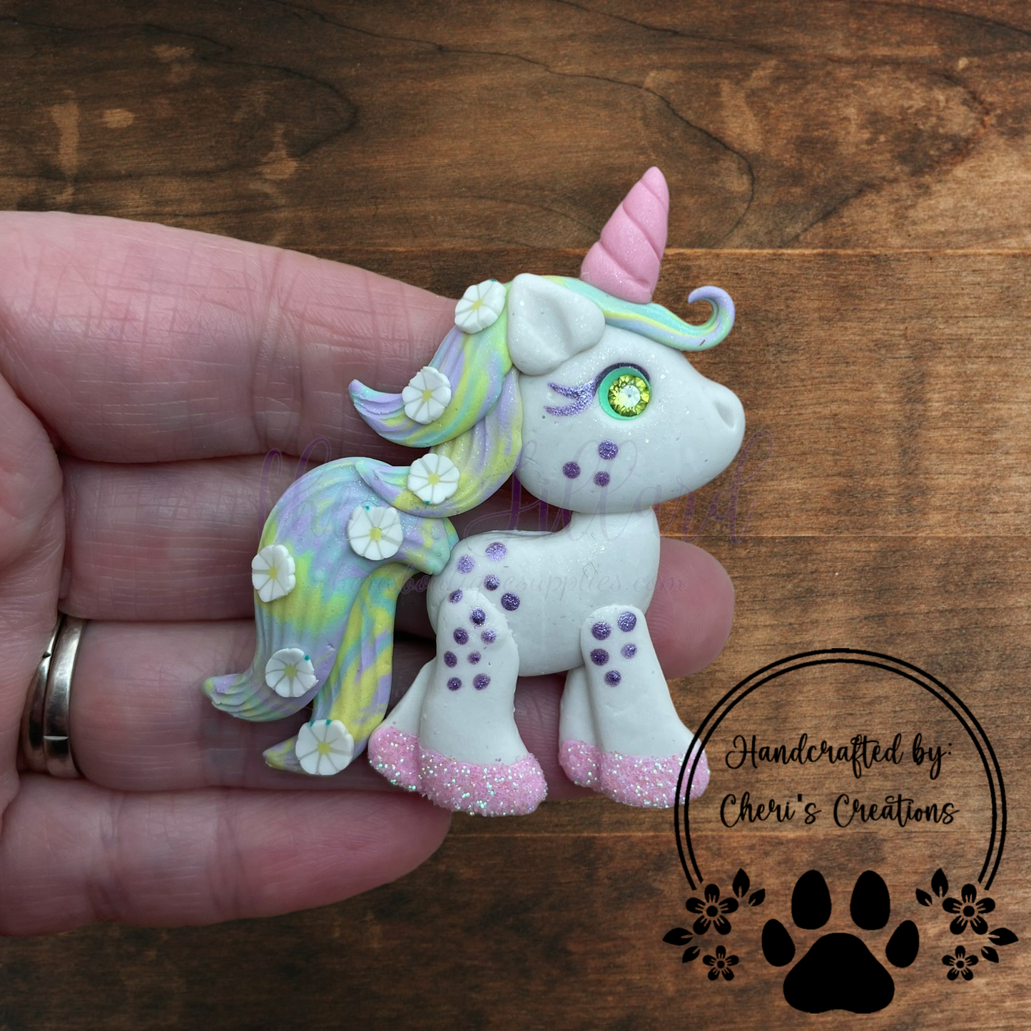 Daisy Unicorn Bow Center – Handmade Polymer Clay Embellishment